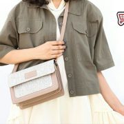 کیف زنانه پاسپورتی کنفی